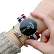 Fashionable New Model Round Watch For Women