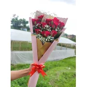 Premium Golden paper wrapped Roses Bouquet 15 Stems