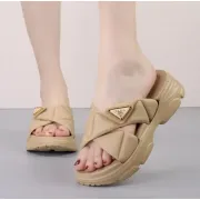 Women's Summer Comfortable Slippers Fashion Heightening Sponge Sole