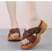 Women's Summer Comfortable Slippers Fashion Heightening Sponge Sole