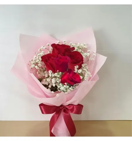 Simple wrapped Roses Bouquet 5 stems of roses