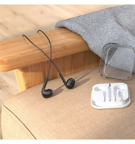Hoco M111 Max Primero Digital Earphone For iP Devices Lightning Earphone