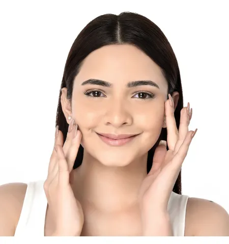 Mamaearth Glow Serum Foundation Vitamin C Mini Tube 01 Ivory Glow